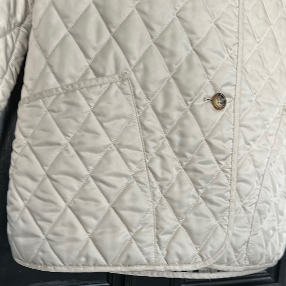 Burberry SZ S Quilted Cream Jacket - Picture 3 of 14
